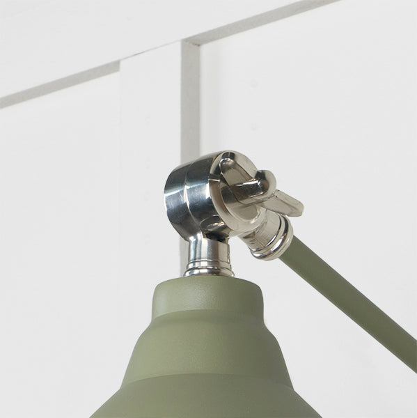 Smooth Nickel Brindley Wall Light in Tump