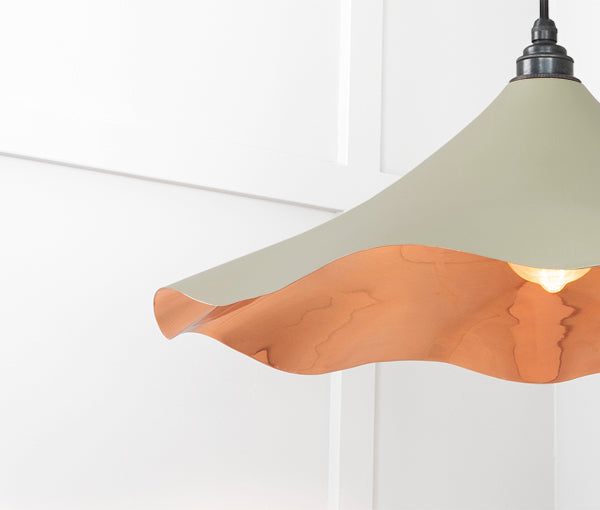 Smooth Copper Flora Pendant in Tump