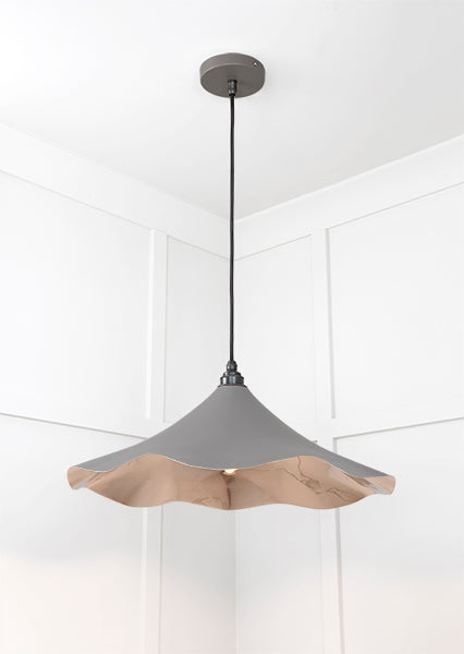 Smooth Nickel Flora Pendant in Bluff