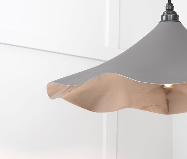 Smooth Nickel Flora Pendant in Bluff