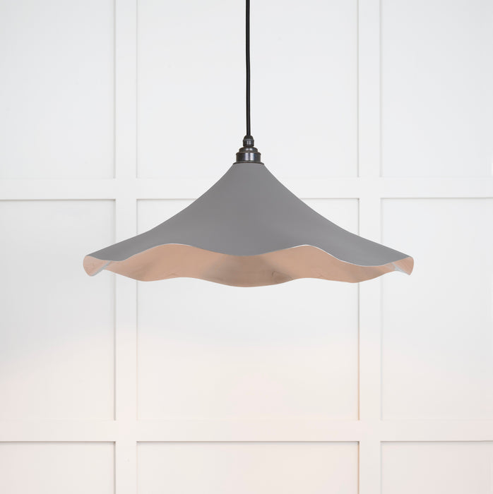 Smooth Nickel Flora Pendant in Bluff