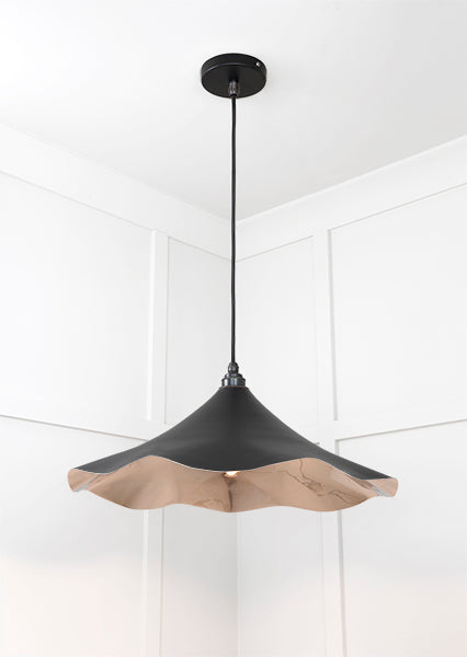 Smooth Nickel Flora Pendant in Elan Black