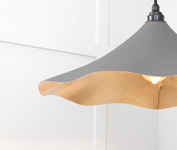 Smooth Brass Flora Pendant in Bluff