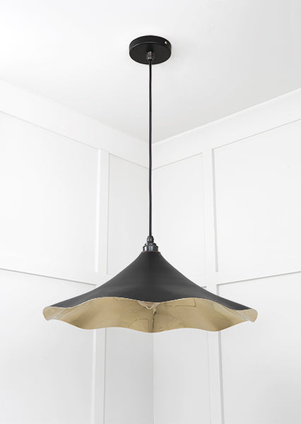 Smooth Brass Flora Pendant in Elan Black