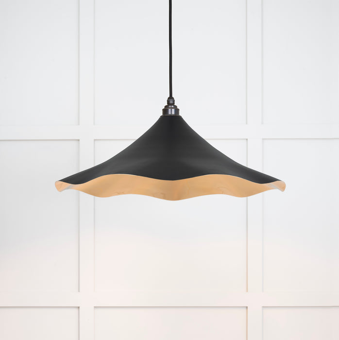 Smooth Brass Flora Pendant in Elan Black