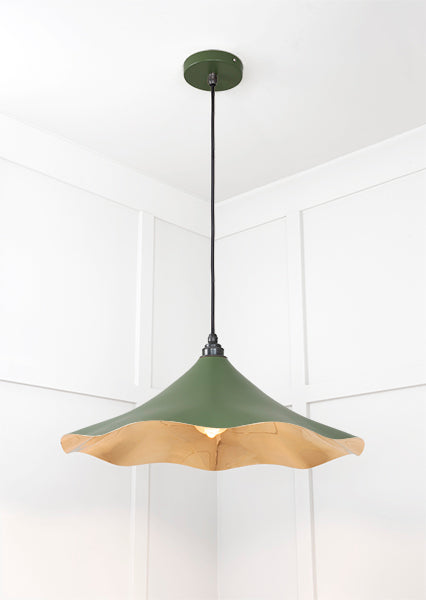 Smooth Brass Flora Pendant in Heath