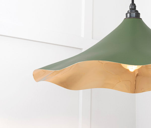 Smooth Brass Flora Pendant in Heath